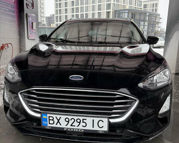 Черный Форд Фокус, объемом двигателя 1.5 л и пробегом 156 тыс. км за 15999 $, фото 2 на Automoto.ua