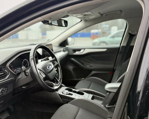 Черный Форд Фокус, объемом двигателя 1.5 л и пробегом 104 тыс. км за 11950 $, фото 8 на Automoto.ua