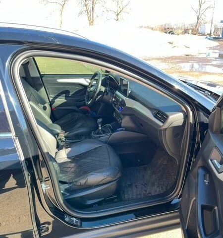 Черный Форд Фокус, объемом двигателя 1.5 л и пробегом 195 тыс. км за 12700 $, фото 10 на Automoto.ua