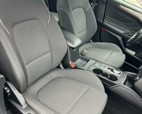 Черный Форд Фокус, объемом двигателя 1.5 л и пробегом 235 тыс. км за 13300 $, фото 25 на Automoto.ua