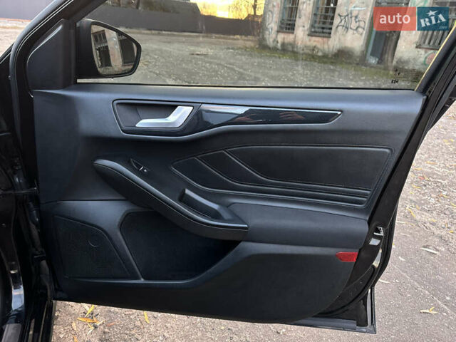 Черный Форд Фокус, объемом двигателя 1.5 л и пробегом 174 тыс. км за 14550 $, фото 18 на Automoto.ua