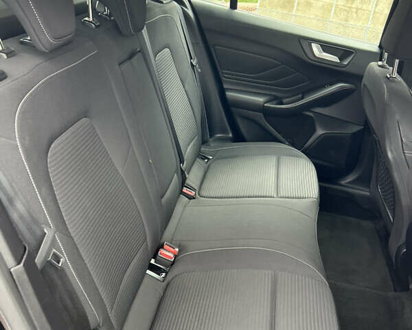 Черный Форд Фокус, объемом двигателя 1.5 л и пробегом 235 тыс. км за 13300 $, фото 23 на Automoto.ua