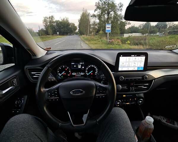 Черный Форд Фокус, объемом двигателя 1.5 л и пробегом 148 тыс. км за 15000 $, фото 2 на Automoto.ua