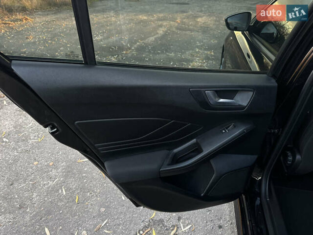 Черный Форд Фокус, объемом двигателя 1.5 л и пробегом 174 тыс. км за 14550 $, фото 24 на Automoto.ua