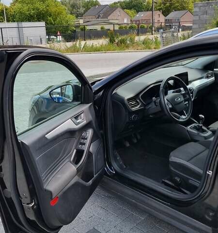 Черный Форд Фокус, объемом двигателя 1.5 л и пробегом 202 тыс. км за 11000 $, фото 1 на Automoto.ua