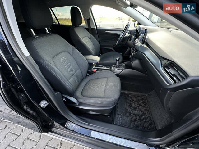 Черный Форд Фокус, объемом двигателя 1.5 л и пробегом 158 тыс. км за 15500 $, фото 19 на Automoto.ua