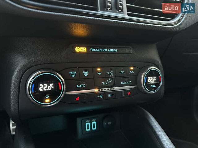 Черный Форд Фокус, объемом двигателя 1.5 л и пробегом 174 тыс. км за 14550 $, фото 30 на Automoto.ua