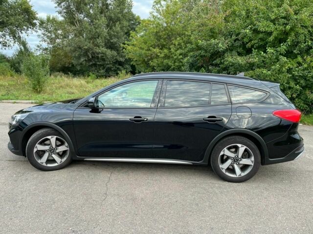 Черный Форд Фокус, объемом двигателя 1.5 л и пробегом 156 тыс. км за 14999 $, фото 1 на Automoto.ua