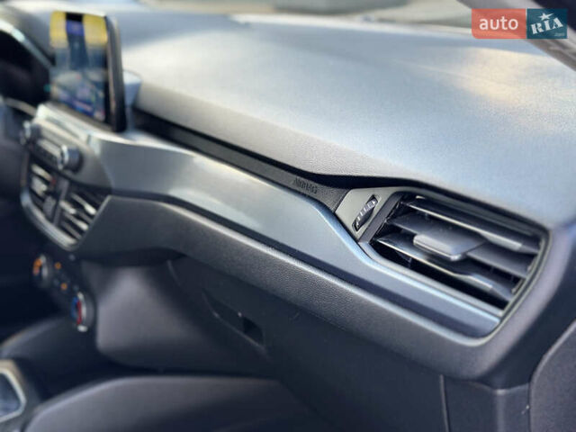 Черный Форд Фокус, объемом двигателя 1.5 л и пробегом 158 тыс. км за 15500 $, фото 31 на Automoto.ua