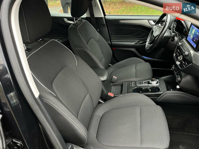 Черный Форд Фокус, объемом двигателя 1.5 л и пробегом 240 тыс. км за 12999 $, фото 24 на Automoto.ua