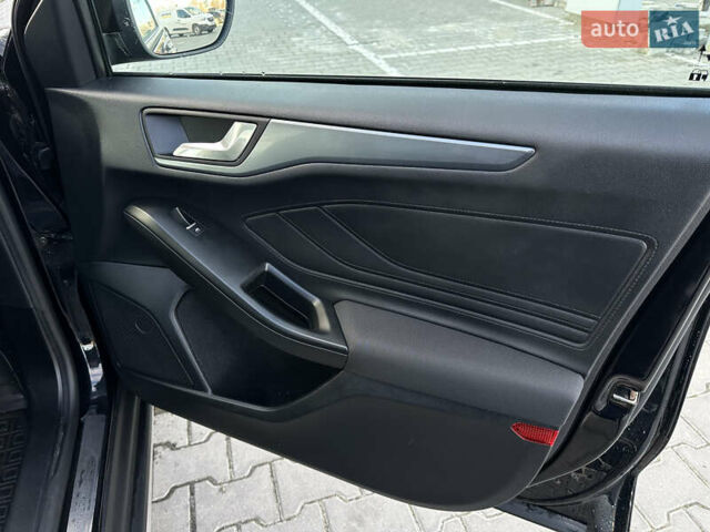 Черный Форд Фокус, объемом двигателя 1.5 л и пробегом 158 тыс. км за 15500 $, фото 17 на Automoto.ua