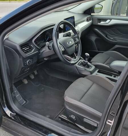 Черный Форд Фокус, объемом двигателя 1.5 л и пробегом 202 тыс. км за 11000 $, фото 3 на Automoto.ua