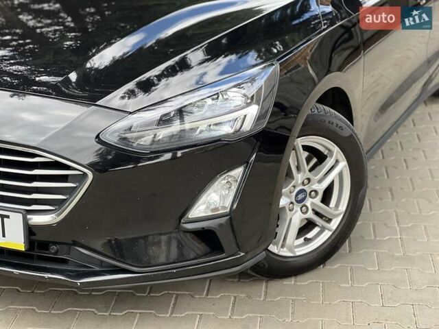 Черный Форд Фокус, объемом двигателя 1.5 л и пробегом 189 тыс. км за 14950 $, фото 1 на Automoto.ua