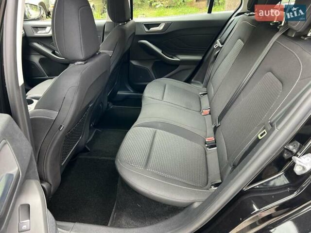 Чорний Форд Фокус, об'ємом двигуна 1.5 л та пробігом 189 тис. км за 14750 $, фото 12 на Automoto.ua