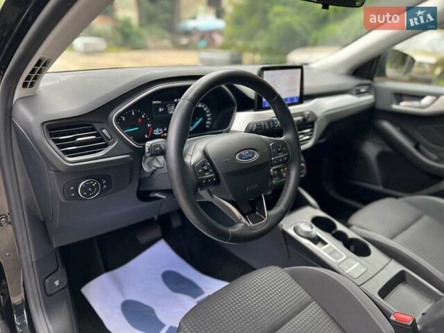 Чорний Форд Фокус, об'ємом двигуна 1.5 л та пробігом 189 тис. км за 14750 $, фото 18 на Automoto.ua