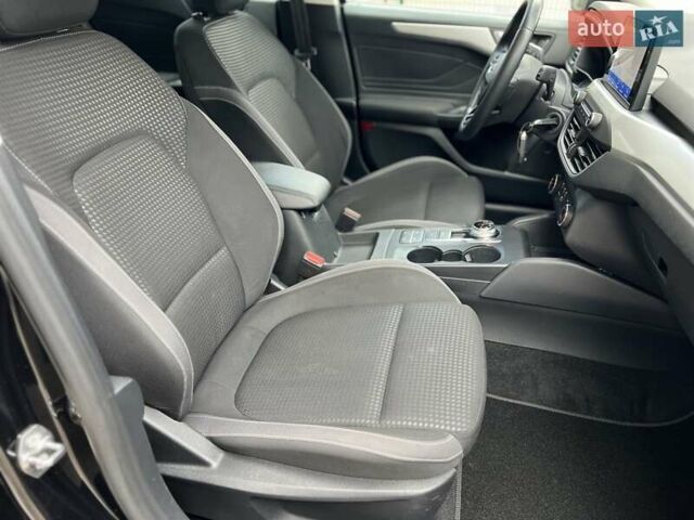 Черный Форд Фокус, объемом двигателя 1.5 л и пробегом 189 тыс. км за 14750 $, фото 11 на Automoto.ua