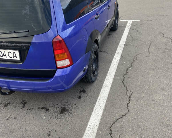 Фіолетовий Форд Фокус, об'ємом двигуна 1.6 л та пробігом 340 тис. км за 1850 $, фото 3 на Automoto.ua