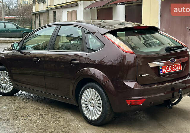 Коричневый Форд Фокус, объемом двигателя 1.6 л и пробегом 229 тыс. км за 6100 $, фото 6 на Automoto.ua