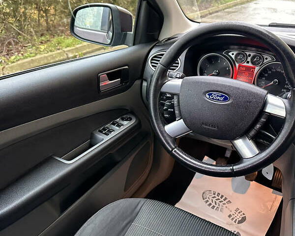 Коричневый Форд Фокус, объемом двигателя 1.6 л и пробегом 229 тыс. км за 6100 $, фото 39 на Automoto.ua