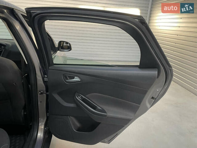 Коричневий Форд Фокус, об'ємом двигуна 1.6 л та пробігом 214 тис. км за 7999 $, фото 33 на Automoto.ua