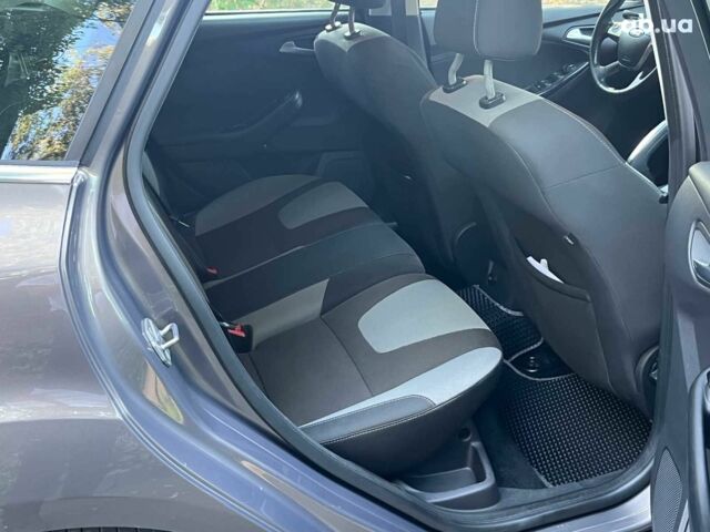 Коричневый Форд Фокус, объемом двигателя 1.6 л и пробегом 217 тыс. км за 7590 $, фото 27 на Automoto.ua