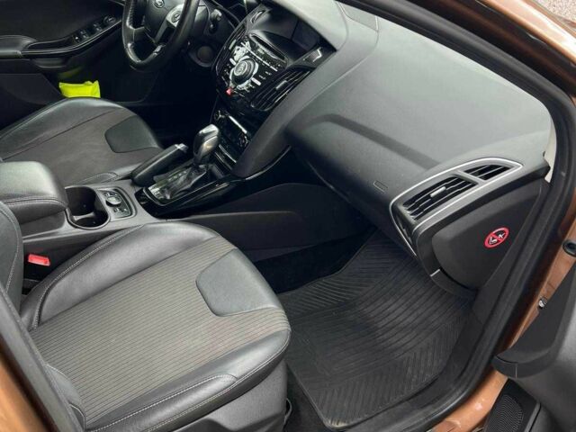 Коричневий Форд Фокус, об'ємом двигуна 0 л та пробігом 105 тис. км за 6500 $, фото 14 на Automoto.ua