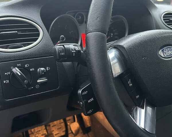 Коричневый Форд Фокус, объемом двигателя 1.6 л и пробегом 378 тыс. км за 4600 $, фото 8 на Automoto.ua