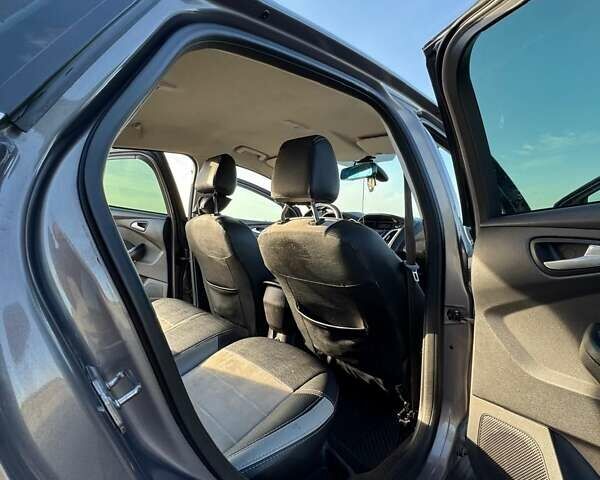 Коричневий Форд Фокус, об'ємом двигуна 1.6 л та пробігом 211 тис. км за 8200 $, фото 15 на Automoto.ua