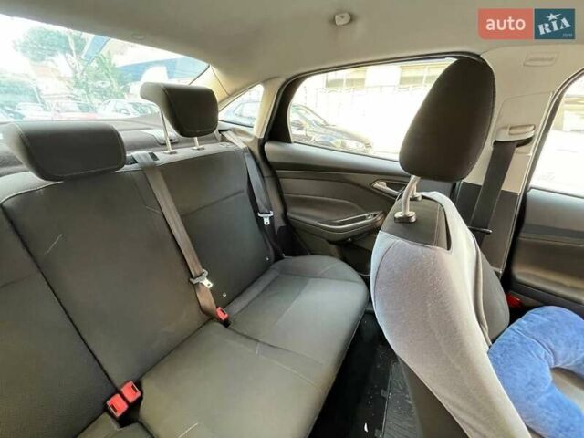 Форд Фокус 2015 у Києві на Automoto.ua Коричневий Форд Фокус, об'ємом двигуна 1 л та пробігом 183 тис. км за 7200 $, фото 9 на Automoto.ua