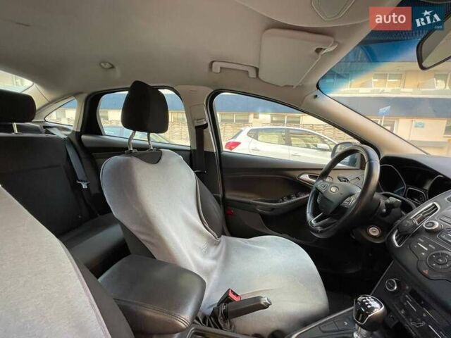 Форд Фокус 2015 у Києві на Automoto.ua Коричневий Форд Фокус, об'ємом двигуна 1 л та пробігом 183 тис. км за 7200 $, фото 4 на Automoto.ua