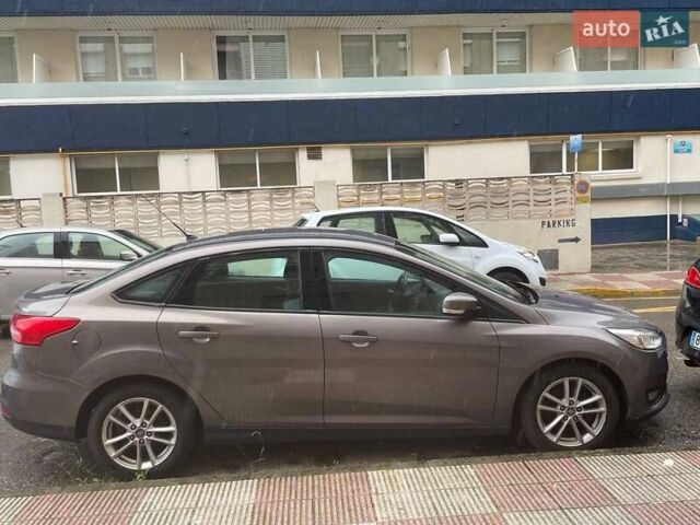 Форд Фокус 2015 у Києві на Automoto.ua Коричневий Форд Фокус, об'ємом двигуна 1 л та пробігом 183 тис. км за 7200 $, фото 6 на Automoto.ua