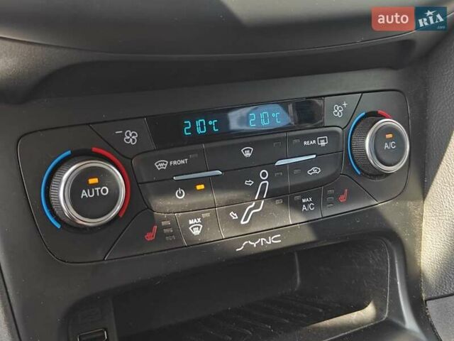 Коричневый Форд Фокус, объемом двигателя 1 л и пробегом 122 тыс. км за 8200 $, фото 12 на Automoto.ua