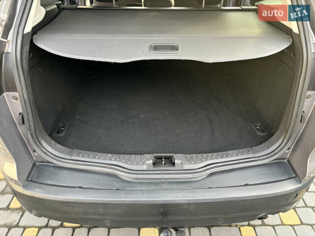 Коричневый Форд Фокус, объемом двигателя 1.6 л и пробегом 220 тыс. км за 7550 $, фото 12 на Automoto.ua