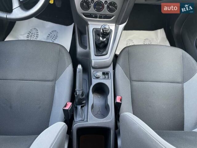 Коричневый Форд Фокус, объемом двигателя 1.6 л и пробегом 256 тыс. км за 9100 $, фото 27 на Automoto.ua