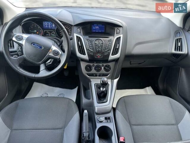 Коричневый Форд Фокус, объемом двигателя 1.6 л и пробегом 256 тыс. км за 9100 $, фото 26 на Automoto.ua