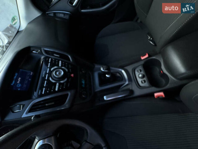 Коричневий Форд Фокус, об'ємом двигуна 1.6 л та пробігом 227 тис. км за 8199 $, фото 47 на Automoto.ua