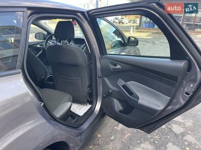 Коричневый Форд Фокус, объемом двигателя 1.6 л и пробегом 256 тыс. км за 9100 $, фото 43 на Automoto.ua