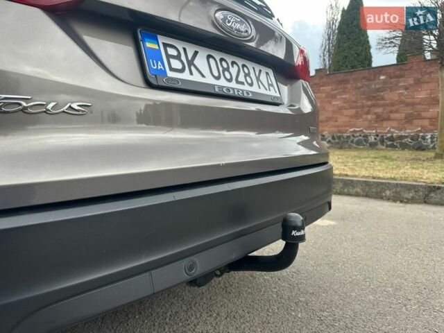 Коричневий Форд Фокус, об'ємом двигуна 1.56 л та пробігом 245 тис. км за 8333 $, фото 13 на Automoto.ua