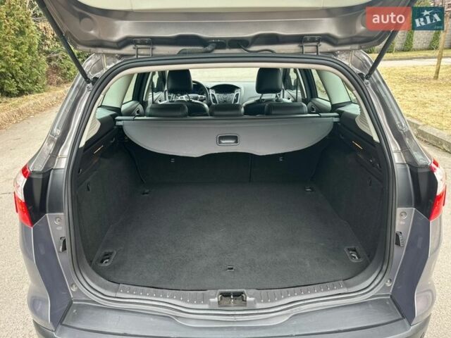 Коричневий Форд Фокус, об'ємом двигуна 1.56 л та пробігом 245 тис. км за 8333 $, фото 32 на Automoto.ua