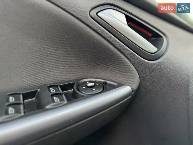 Коричневий Форд Фокус, об'ємом двигуна 1.6 л та пробігом 227 тис. км за 8199 $, фото 41 на Automoto.ua