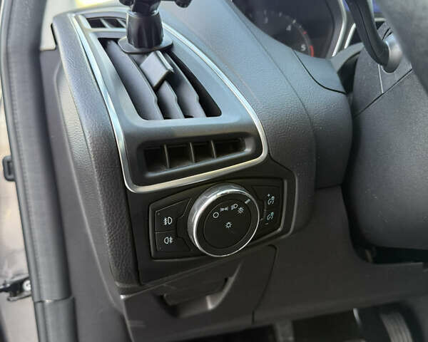 Коричневий Форд Фокус, об'ємом двигуна 1.56 л та пробігом 215 тис. км за 8700 $, фото 24 на Automoto.ua