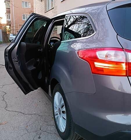 Коричневый Форд Фокус, объемом двигателя 1.56 л и пробегом 280 тыс. км за 7300 $, фото 5 на Automoto.ua