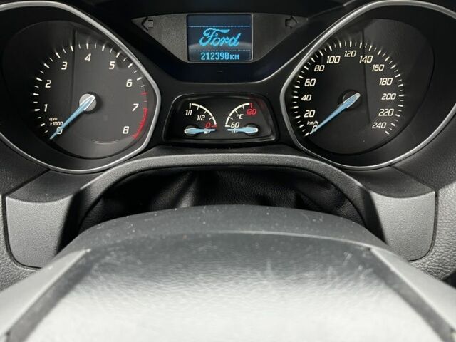 Коричневый Форд Фокус, объемом двигателя 1 л и пробегом 212 тыс. км за 6500 $, фото 5 на Automoto.ua