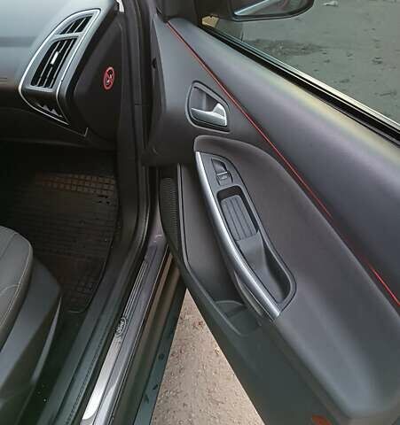 Коричневый Форд Фокус, объемом двигателя 1.56 л и пробегом 280 тыс. км за 7300 $, фото 7 на Automoto.ua