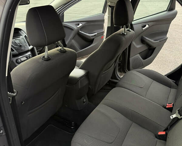 Коричневий Форд Фокус, об'ємом двигуна 1.56 л та пробігом 215 тис. км за 8700 $, фото 32 на Automoto.ua