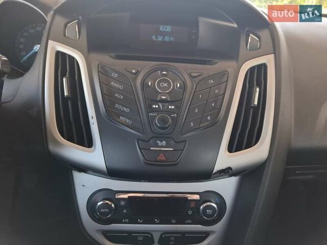 Коричневый Форд Фокус, объемом двигателя 1 л и пробегом 247 тыс. км за 6900 $, фото 25 на Automoto.ua