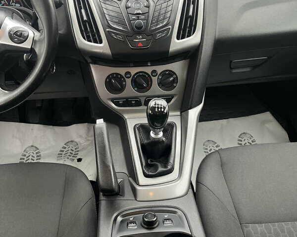 Коричневий Форд Фокус, об'ємом двигуна 1.56 л та пробігом 243 тис. км за 7700 $, фото 30 на Automoto.ua