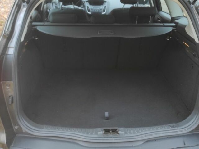 Коричневый Форд Фокус, объемом двигателя 1 л и пробегом 115 тыс. км за 8000 $, фото 7 на Automoto.ua