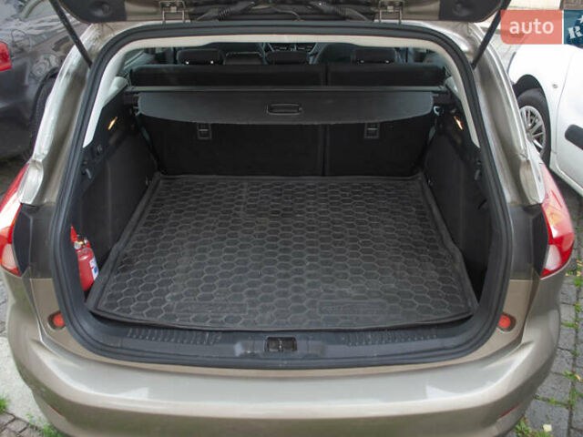 Коричневый Форд Фокус, объемом двигателя 1.5 л и пробегом 107 тыс. км за 15934 $, фото 8 на Automoto.ua