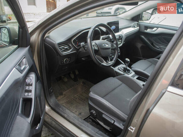 Коричневый Форд Фокус, объемом двигателя 1.5 л и пробегом 107 тыс. км за 15934 $, фото 6 на Automoto.ua